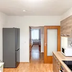 T&k Apartments-comfortable 2 And 3 In Διαμέρισμα