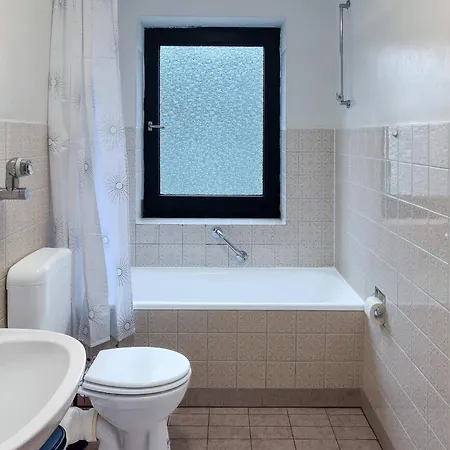T&k Apartments-comfortable 2 And 3 In Oberhausen Apartment *